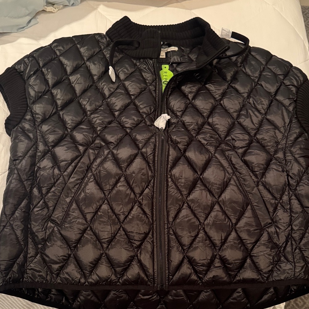 Martha Stewart/signature diamond Black short sleeve Quilted Jacket - Picture 3 of 8